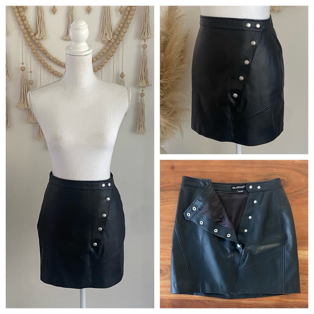 BLANKNYC black faux leather mini skirt vegan asymmetrical silver snap size 26